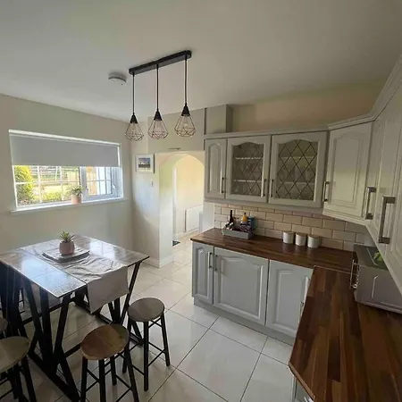 Cosy 4 Bed Bungalow In Quiet Residential Area! Strabane Exterior foto